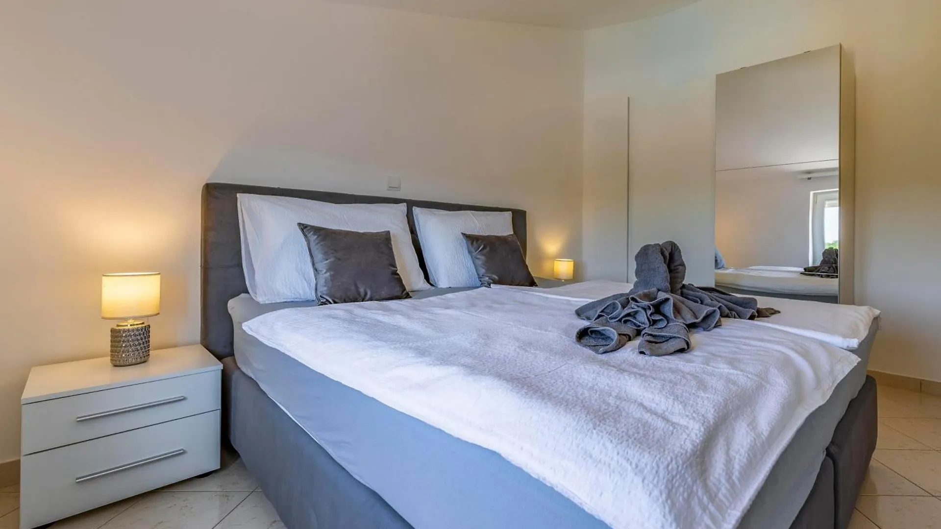 Apartments Rocco 1 Banjole