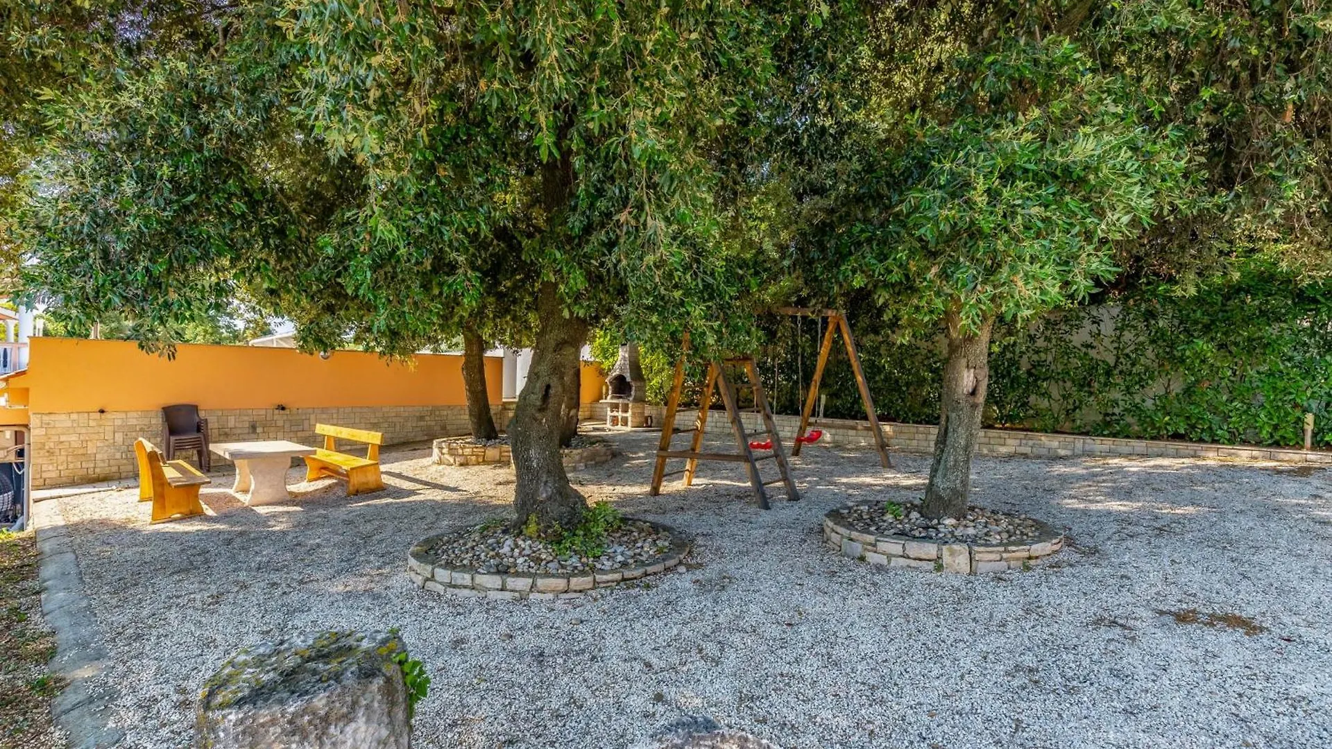 Apartments Rocco 1 Banjole 0*,  Croatia