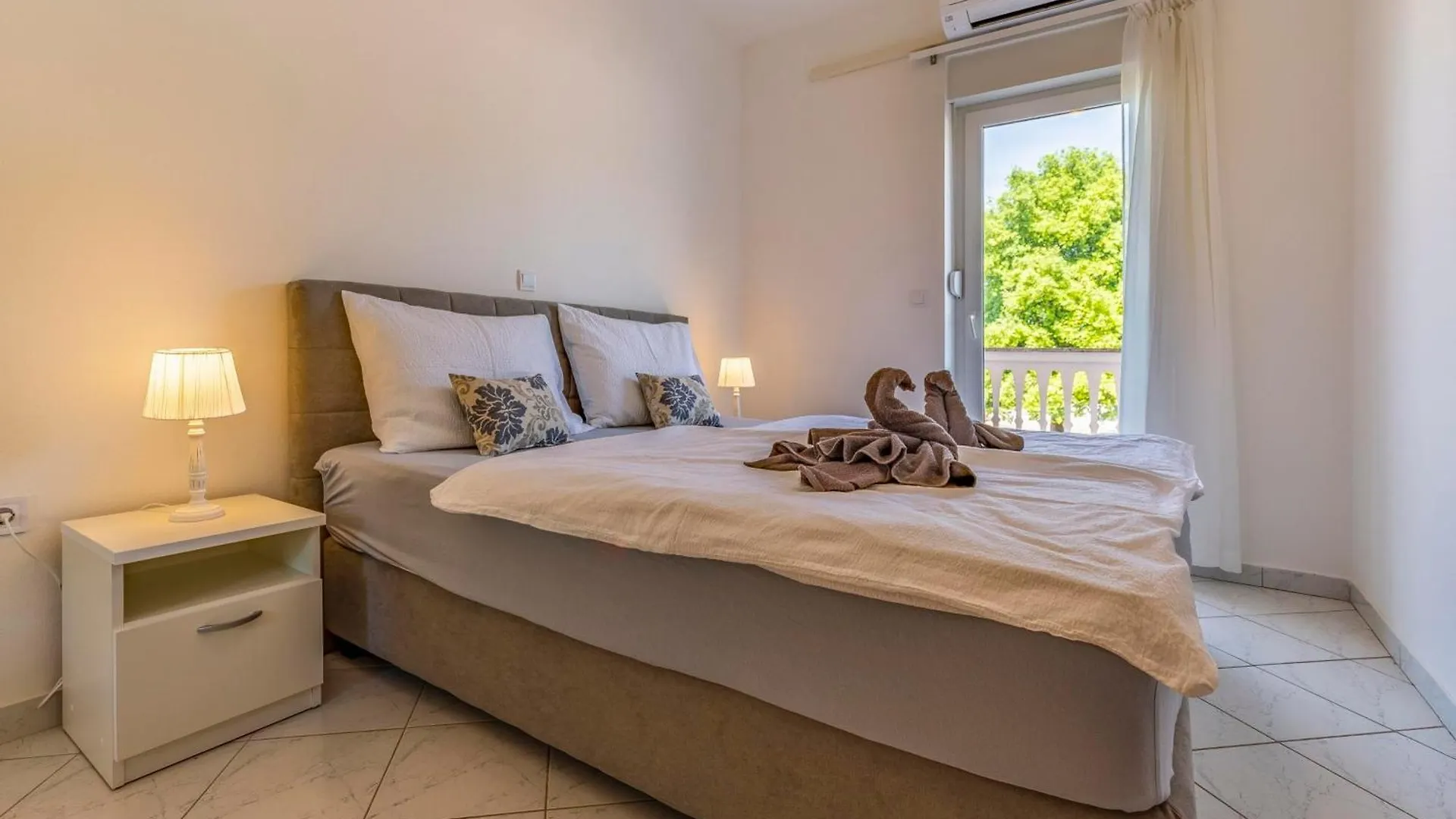 Apartments Rocco 1 Banjole