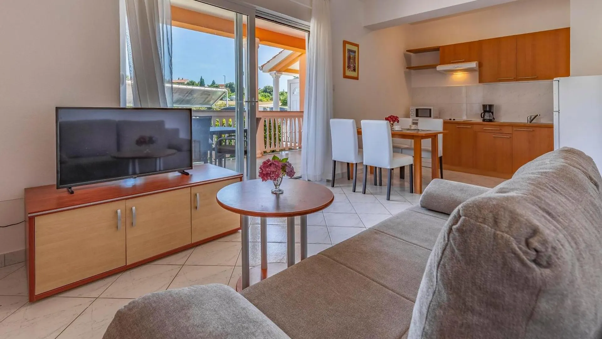 Apartments Rocco 1 Banjole