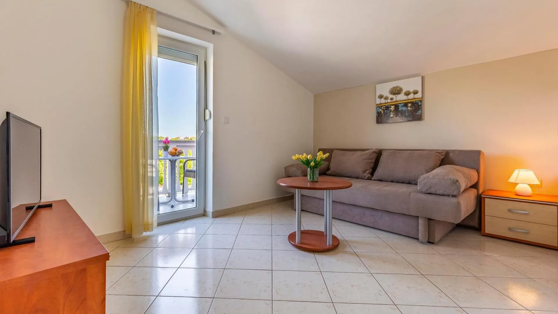 Apartments Rocco 1 Banjole 0*,