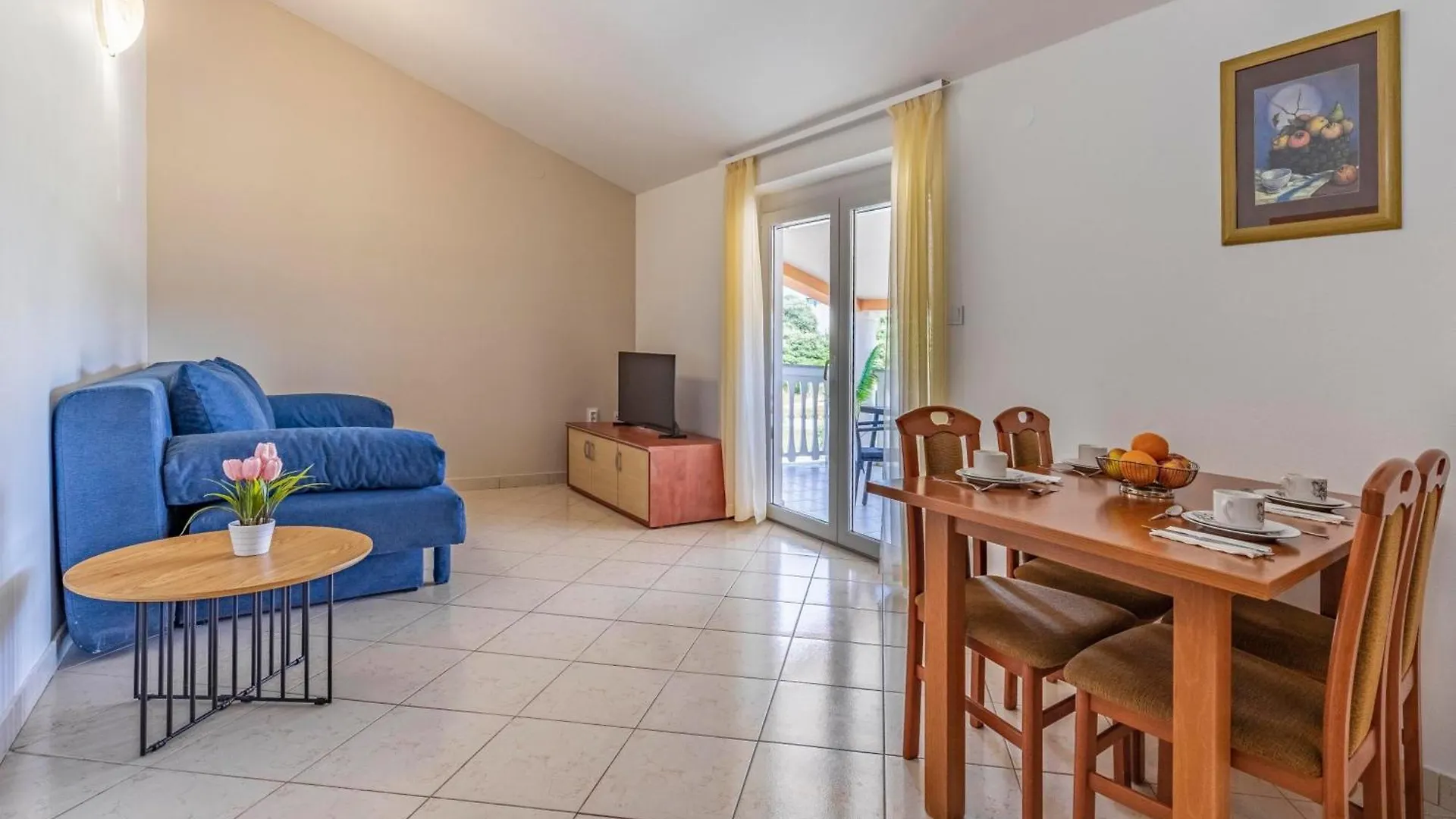 Apartments Rocco 1 Banjole 0*,