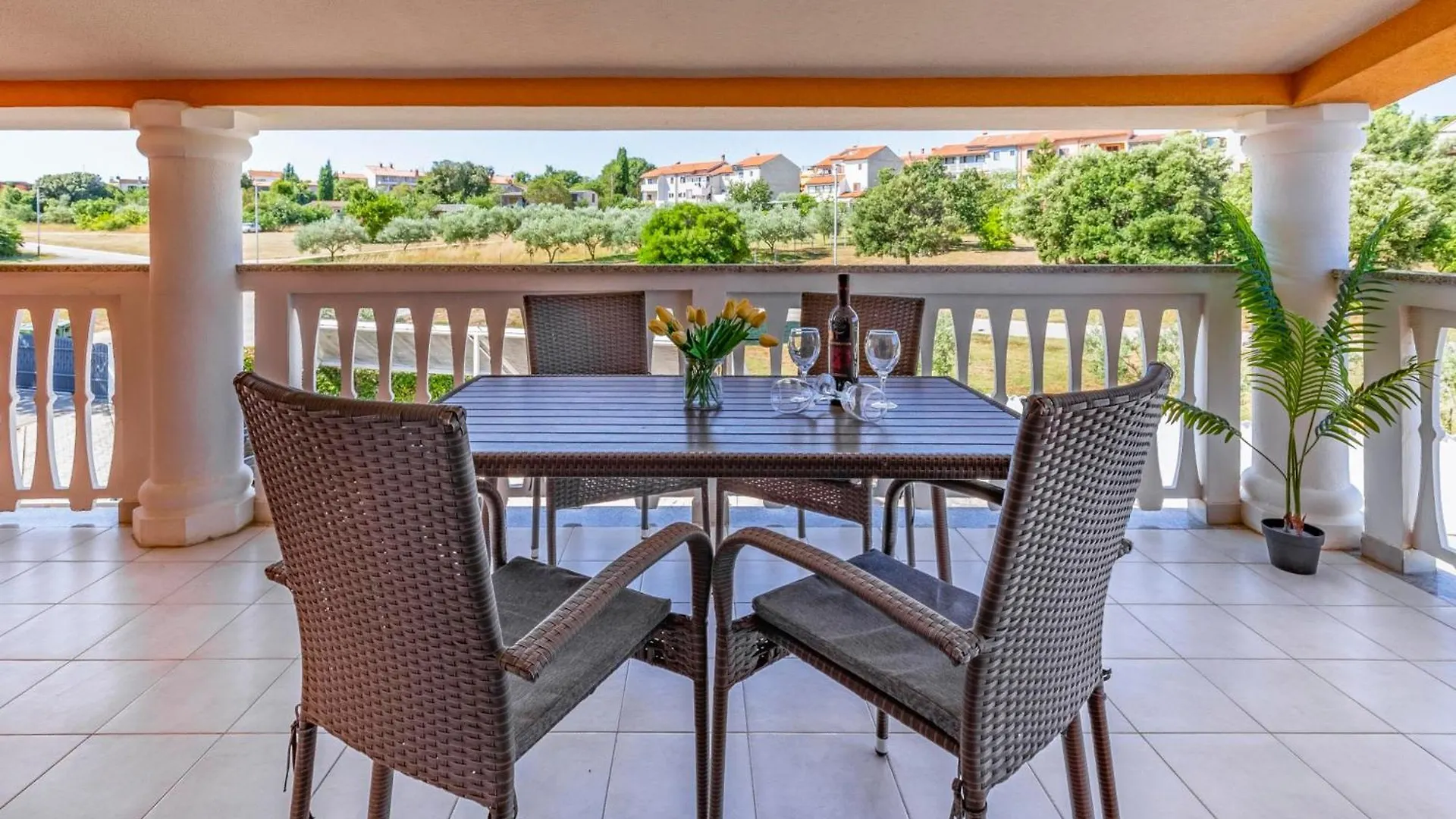 Apartments Rocco 1 Banjole