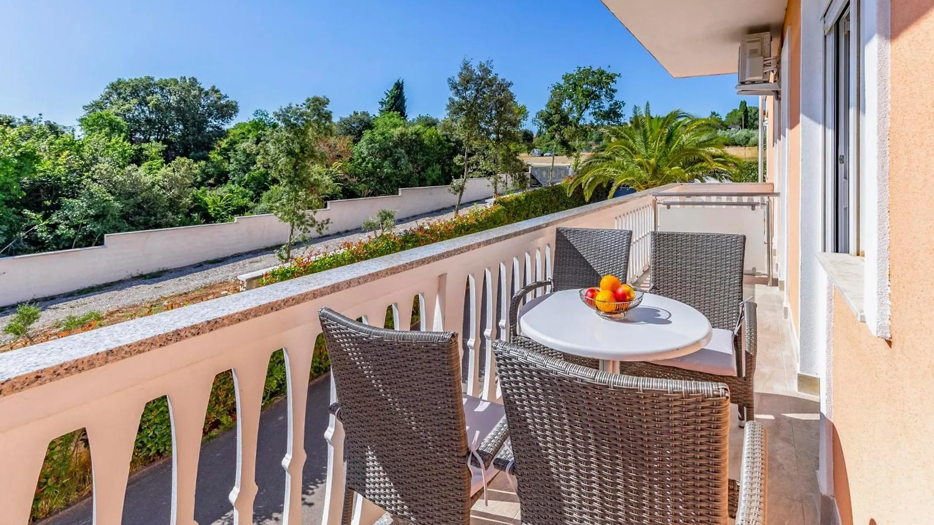 Apartments Rocco 1 Banjole